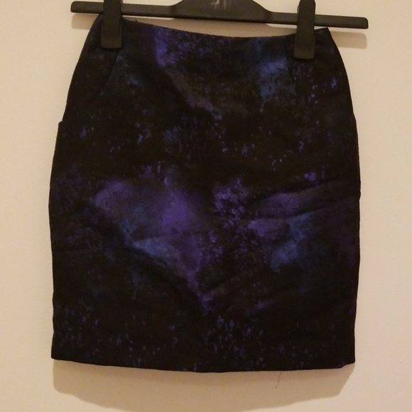 Pocketed blue and black skirt - Picture 1 of 2